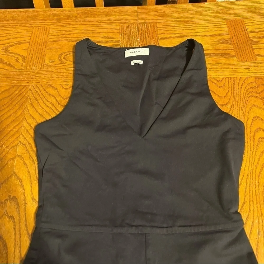 Aritzia Babaton Contour V-Neck Shorts Romper Sz S in Black Athletic